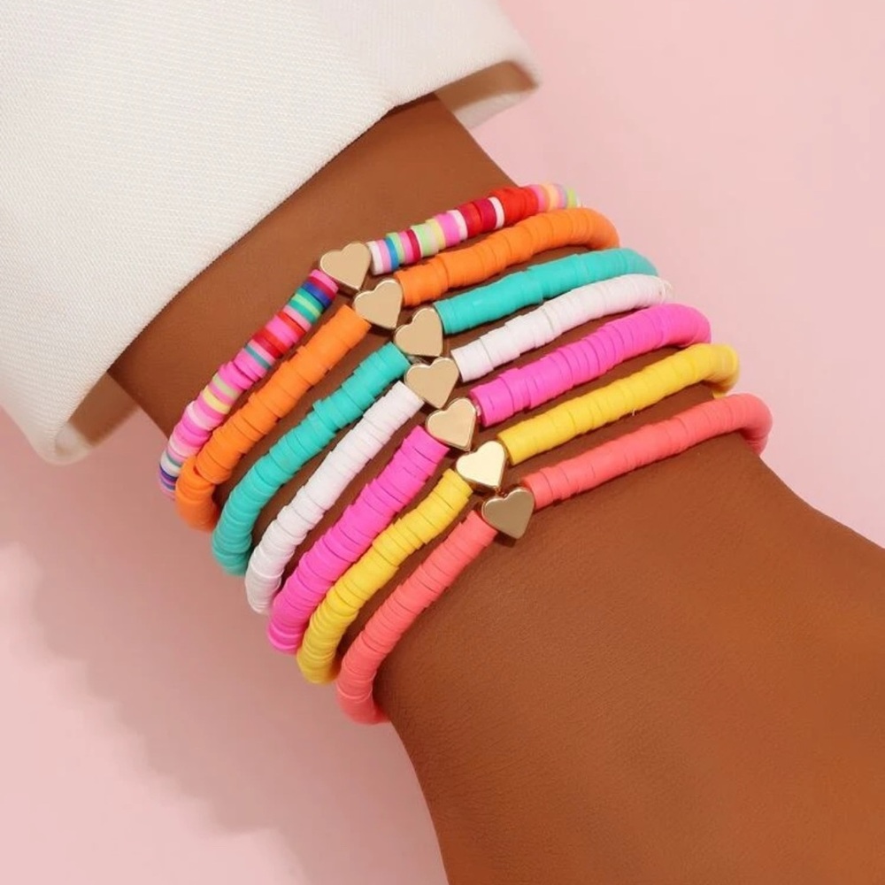 7pcs Bohemian Style Fashionable Random Soft Ceramic Heart Beaded Bracelet Set 14